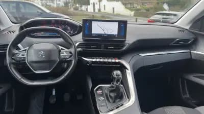 Vendo Peugeot 3008 2021 - 21800 EUR, 67000 km - AUTO.MOTO.pt