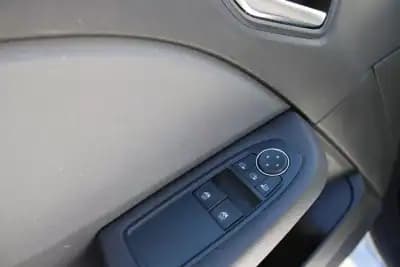 Vendo Renault Clio 2020 - 13900 EUR, 141315 km - AUTO.MOTO.pt