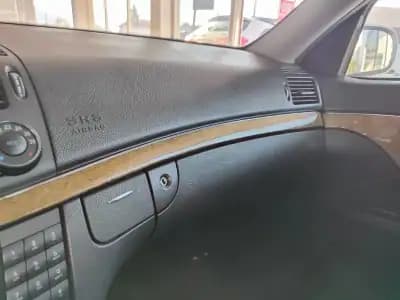 Vendo Mercedes-Benz E 220 2003 - 5500 EUR, 500000 km - AUTO.MOTO.pt