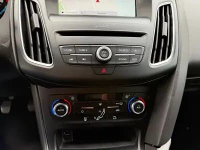 Vendo Ford Focus 2018 - 13850 EUR, 68388 km - AUTO.MOTO.pt