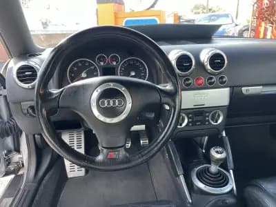 Vendo Audi TT Coupé 1999 - 9950 EUR, 106086 km - AUTO.MOTO.pt