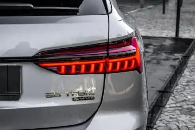 Sell Audi A6 Avant 2020 - 39750 EUR, 89963 km - AUTO.MOTO.pt