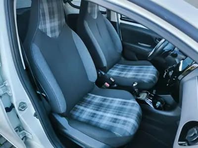 Vendo Peugeot 108 2018 - 9999 EUR, 180453 km - AUTO.MOTO.pt