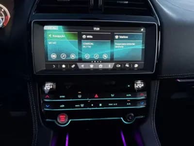 Sell Jaguar F-Pace 2016 - 30999 EUR, 144450 km - AUTO.MOTO.pt