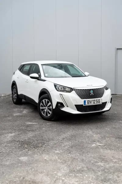 Vendo Peugeot e-2008 2021 - 19990 EUR, 13890 km - AUTO.MOTO.pt