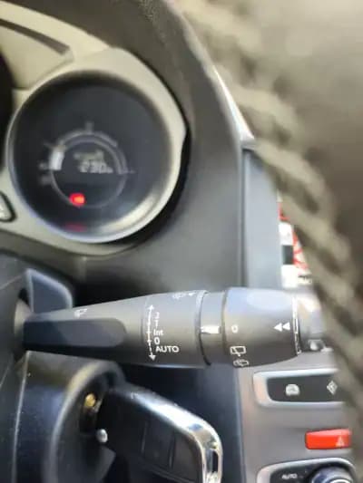 Sell Citroën C4 2015 - 9980 EUR, 157000 km - AUTO.MOTO.pt