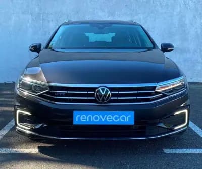 Vendo Volkswagen Passat Variant 2021 - 19900 EUR, 129031 km - AUTO.MOTO.pt