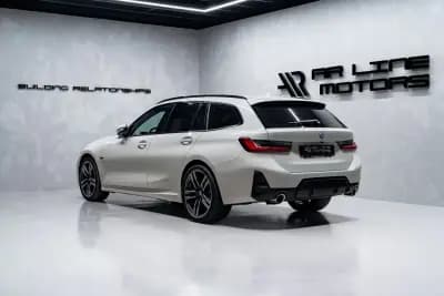 Vendo BMW 330 2023 - 43950 EUR, 44000 km - AUTO.MOTO.pt