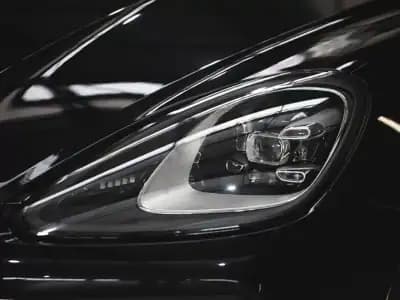 Vendo Porsche Cayenne 2018 - 59990 EUR, 119000 km - AUTO.MOTO.pt