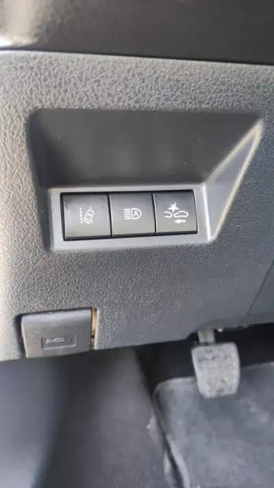 Vendo Toyota Yaris 2020 - 12579 EUR, 190178 km - AUTO.MOTO.pt