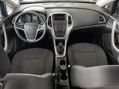 Vendo Opel Astra 2009 - 5990 EUR, 244173 km - AUTO.MOTO.pt