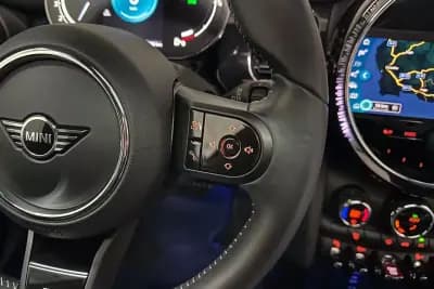 Vendo MINI 2021 - 26950 EUR, 34244 km - AUTO.MOTO.pt