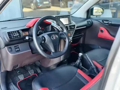 Vendo Toyota iQ 2011 - 10500 EUR, 110000 km - AUTO.MOTO.pt