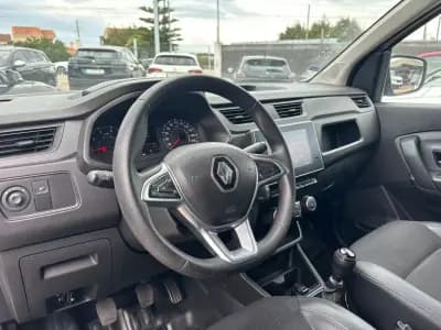 Vendo Renault Express 2022 - 13990 EUR, 123000 km - AUTO.MOTO.pt