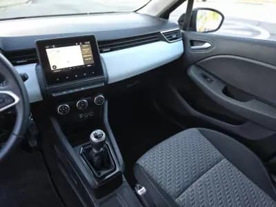 Vendo Renault Clio 2023 - 14750 EUR, 24600 km - AUTO.MOTO.pt