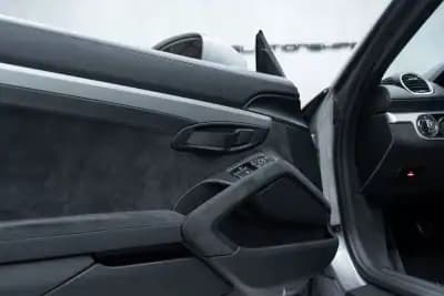 Vendo Porsche 718 Spyder 2020 - 129950 EUR, 16000 km - AUTO.MOTO.pt