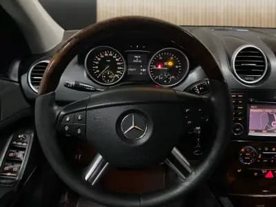 Vendo Mercedes-Benz ML 320 2006 - 15950 EUR, 278122 km - AUTO.MOTO.pt
