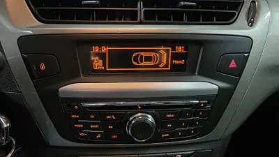 Sell Citroën C-Elysée 2014 - 9490 EUR, 42600 km - AUTO.MOTO.pt