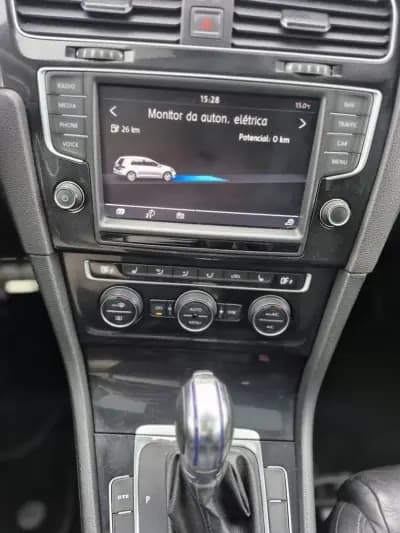 Sell Volkswagen Golf 2016 - 15490 EUR, 211638 km - AUTO.MOTO.pt