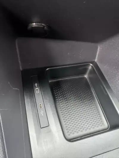 Vendo Volkswagen Caddy 2021 - 14900 EUR, 142932 km - AUTO.MOTO.pt