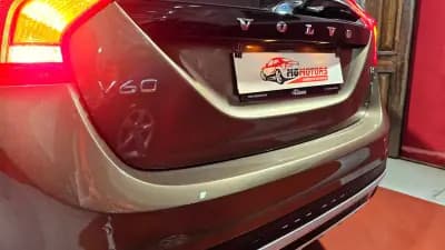 Vendo Volvo V60 Cross Country 2016 - 18180 EUR, 138731 km - AUTO.MOTO.pt