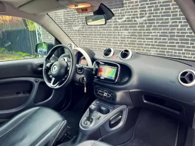 Sell Smart Fortwo Cabrio 2018 - 10750 EUR, 80000 km - AUTO.MOTO.pt
