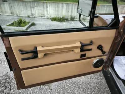 Vendo Land Rover Range Rover 1980 - 24950 EUR, 107869 km - AUTO.MOTO.pt