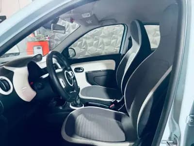 Vendo Renault Twingo 2020 - 12990 EUR, 73071 km - AUTO.MOTO.pt