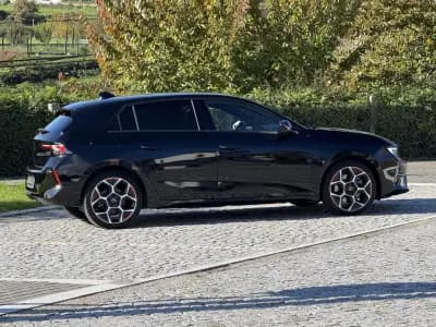 Vendo Opel Astra 2022 - 23990 EUR, 77000 km - AUTO.MOTO.pt