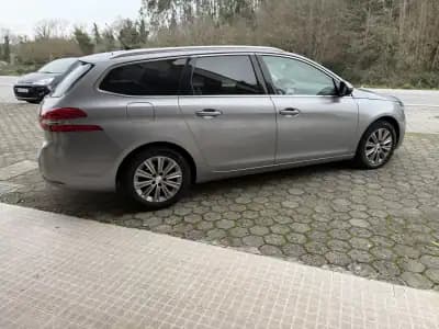 Sell Peugeot 308 SW 2020 - 17900 EUR, 124000 km - AUTO.MOTO.pt