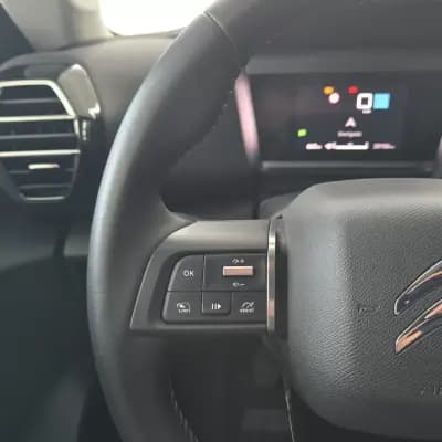 Vendo Citroën C4 2024 - 18950 EUR, 18475 km - AUTO.MOTO.pt