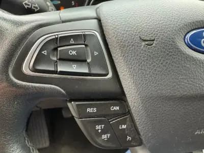 Vendo Ford Focus 2018 - 13850 EUR, 68388 km - AUTO.MOTO.pt