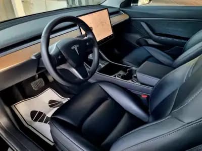 Vendo Tesla Model 3 2019 - 22500 EUR, 56000 km - AUTO.MOTO.pt