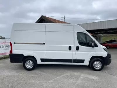 Vendo Peugeot Boxer 2.0BlueHDi L2H2 Premium 2019 - 18990 EUR, 232250 km - AUTO.MOTO.pt