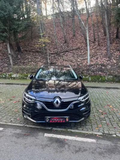 Vendo Renault Mégane Break 2022 - 17500 EUR, 116925 km - AUTO.MOTO.pt