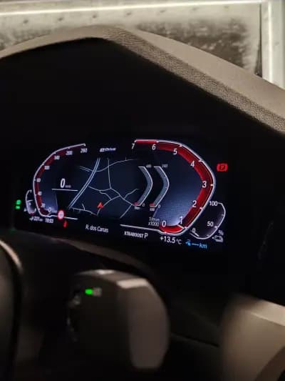 Vendo BMW 330e 2021 - 28750 EUR, 122142 km - AUTO.MOTO.pt