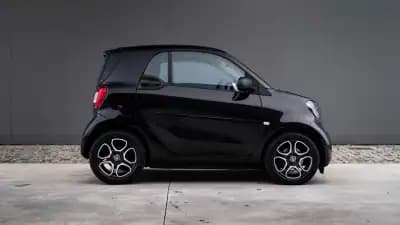 Vendo Smart Fortwo Cabrio 2017 - 11200 EUR, 73000 km - AUTO.MOTO.pt