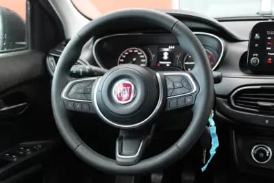 Sell Fiat Tipo Station Wagon 2022 - 12990 EUR, 106000 km - AUTO.MOTO.pt