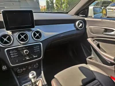 Vendo Mercedes-Benz CLA 180 2016 - 17490 EUR, 178000 km - AUTO.MOTO.pt