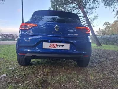 Vendo Renault Clio 2023 - 19990 EUR, 21500 km - AUTO.MOTO.pt