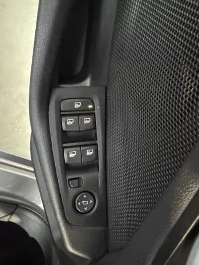 Vendo BMW 116 2023 - 28990 EUR, 60884 km - AUTO.MOTO.pt