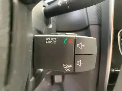 Vendo Renault Clio Sport Tourer 2019 - 13999 EUR, 127245 km - AUTO.MOTO.pt