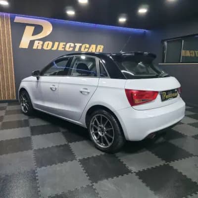 Vendo Audi A1 Sportback 2013 - 14250 EUR, 180000 km - AUTO.MOTO.pt