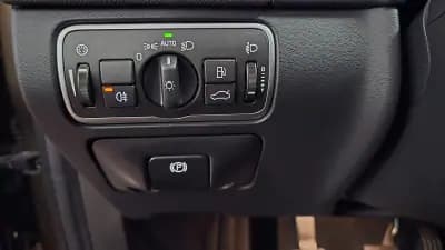 Vendo Volvo V60 Cross Country 2016 - 18180 EUR, 138731 km - AUTO.MOTO.pt