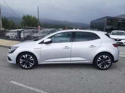 Vendo Renault Mégane 2019 - 17900 EUR, 96000 km - AUTO.MOTO.pt