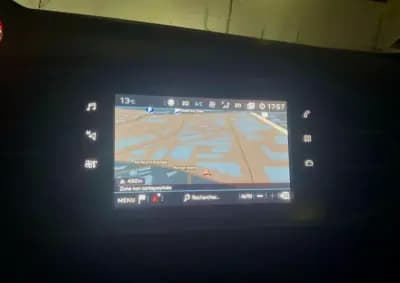 Vendo Peugeot 308 2018 - 14490 EUR, 148174 km - AUTO.MOTO.pt