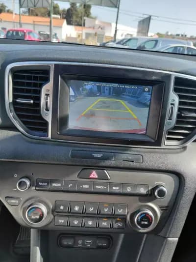 Sell Kia Sportage 2018 - 18900 EUR, 124000 km - AUTO.MOTO.pt