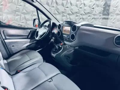 Vendo Citroën Berlingo 2015 - 6990 EUR, 257315 km - AUTO.MOTO.pt