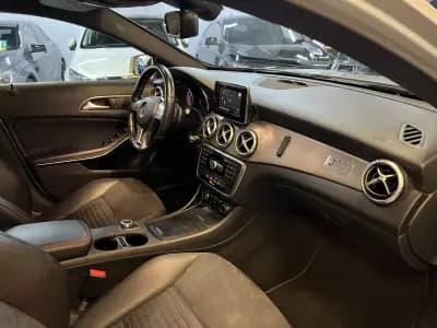 Sell Mercedes-Benz GLA 200 2015 - 21990 EUR, 120000 km - AUTO.MOTO.pt