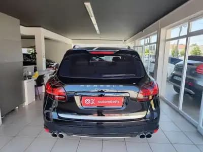 Sell Porsche Cayenne 2012 - 24990 EUR, 267800 km - AUTO.MOTO.pt